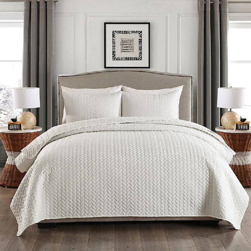 Embossed Reversible Bedspread Coverlet Quilt Set King White