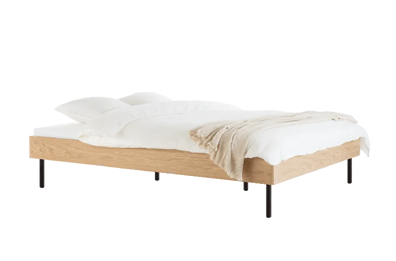 Streiko Bed Oak