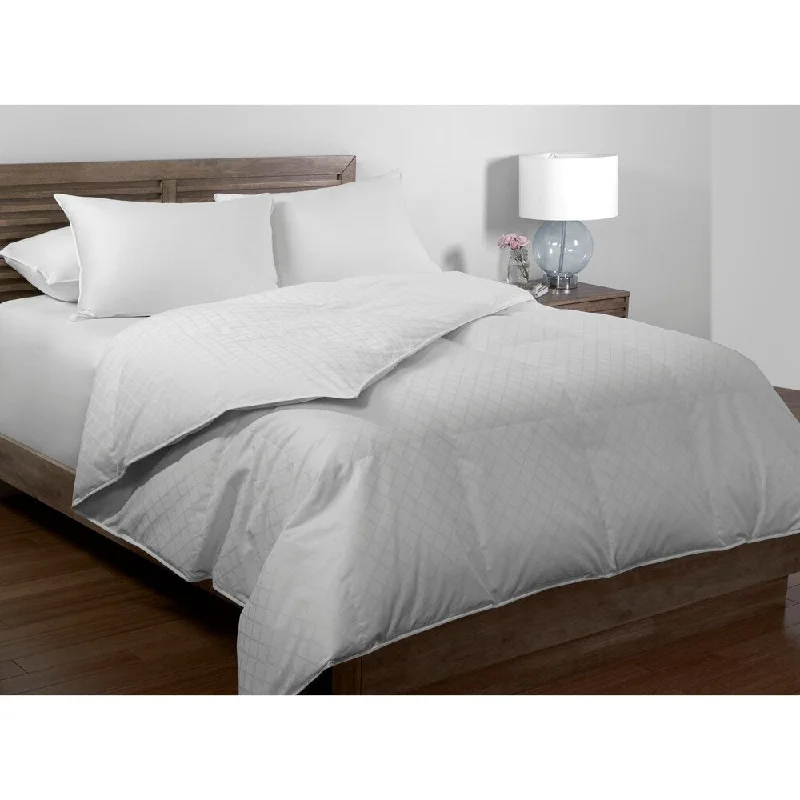 Nautica 400 Thread Count Cotton Jacquard 550 Fill Power Down Comforter